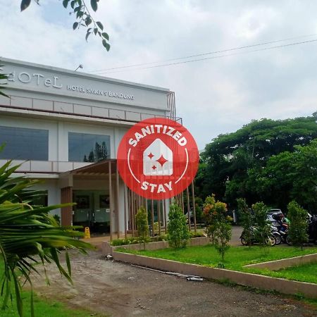 Oyo 90102 Edotel Hotel By Dbest Hospitality Bandung Bagian luar foto
