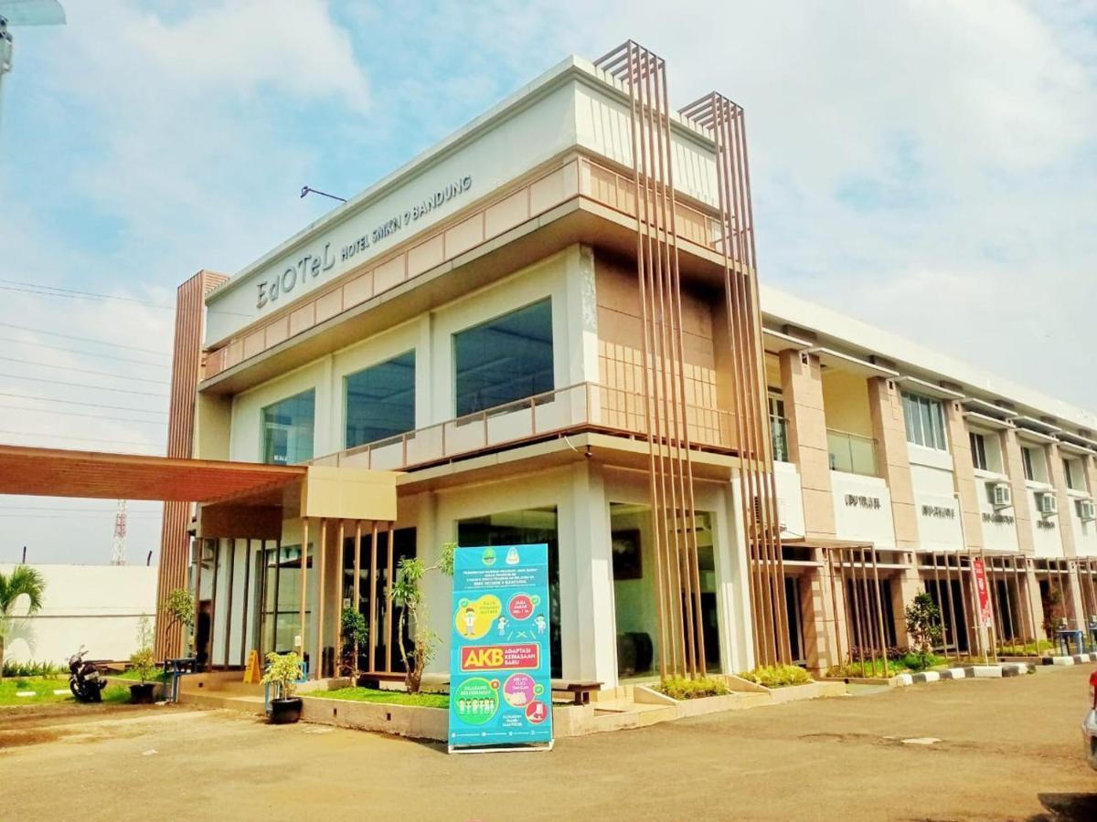 Oyo 90102 Edotel Hotel By Dbest Hospitality Bandung Bagian luar foto