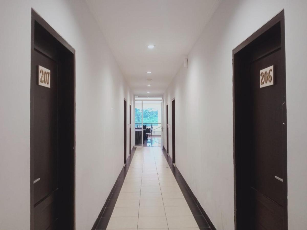 Oyo 90102 Edotel Hotel By Dbest Hospitality Bandung Bagian luar foto