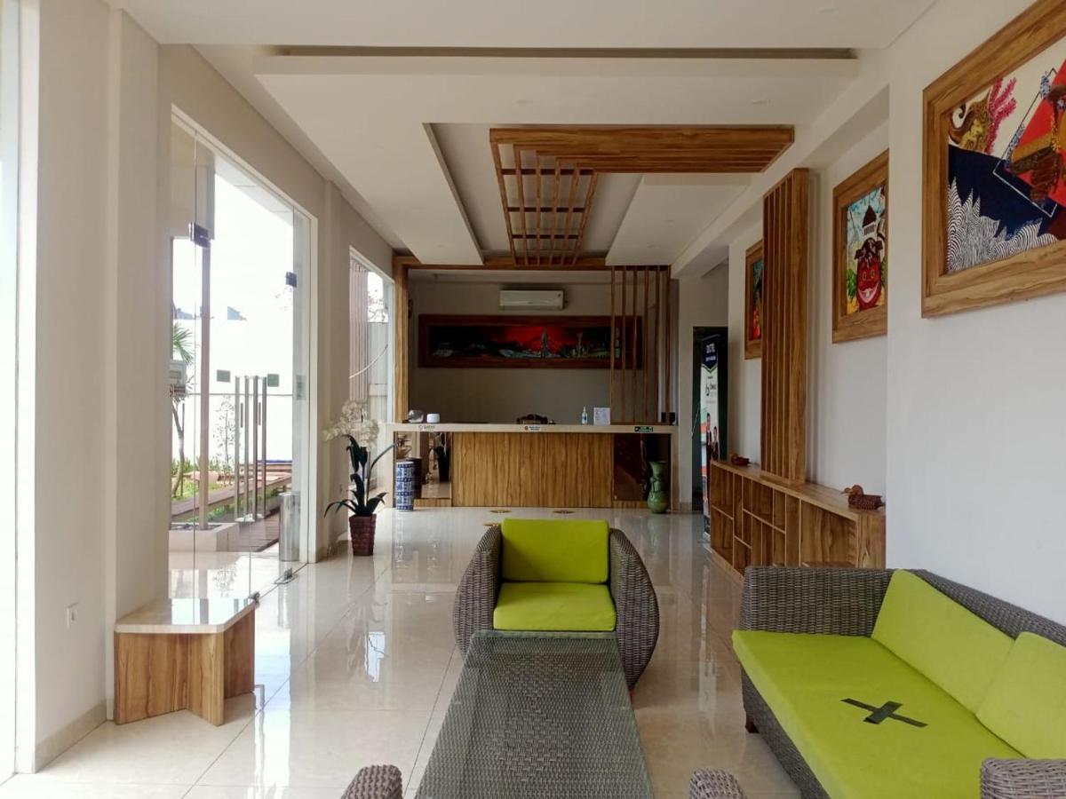 Oyo 90102 Edotel Hotel By Dbest Hospitality Bandung Bagian luar foto