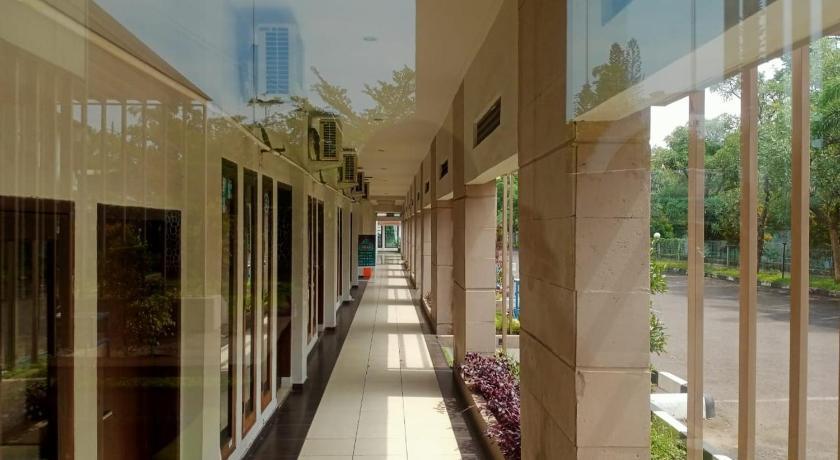 Oyo 90102 Edotel Hotel By Dbest Hospitality Bandung Bagian luar foto