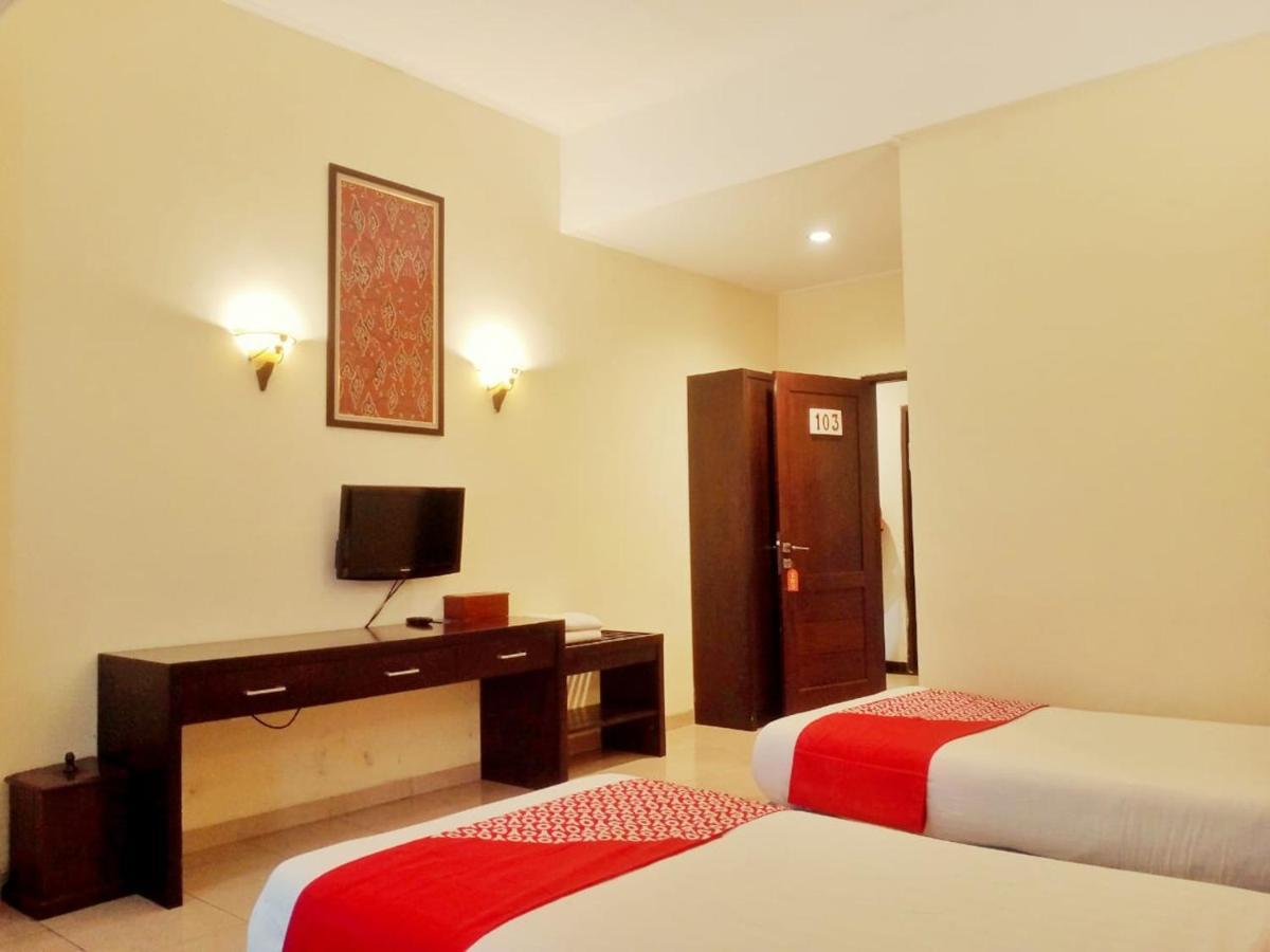 Oyo 90102 Edotel Hotel By Dbest Hospitality Bandung Bagian luar foto