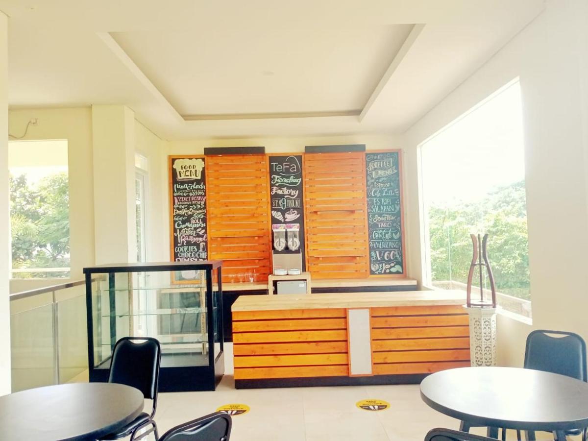 Oyo 90102 Edotel Hotel By Dbest Hospitality Bandung Bagian luar foto