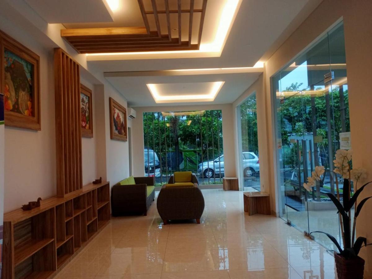 Oyo 90102 Edotel Hotel By Dbest Hospitality Bandung Bagian luar foto