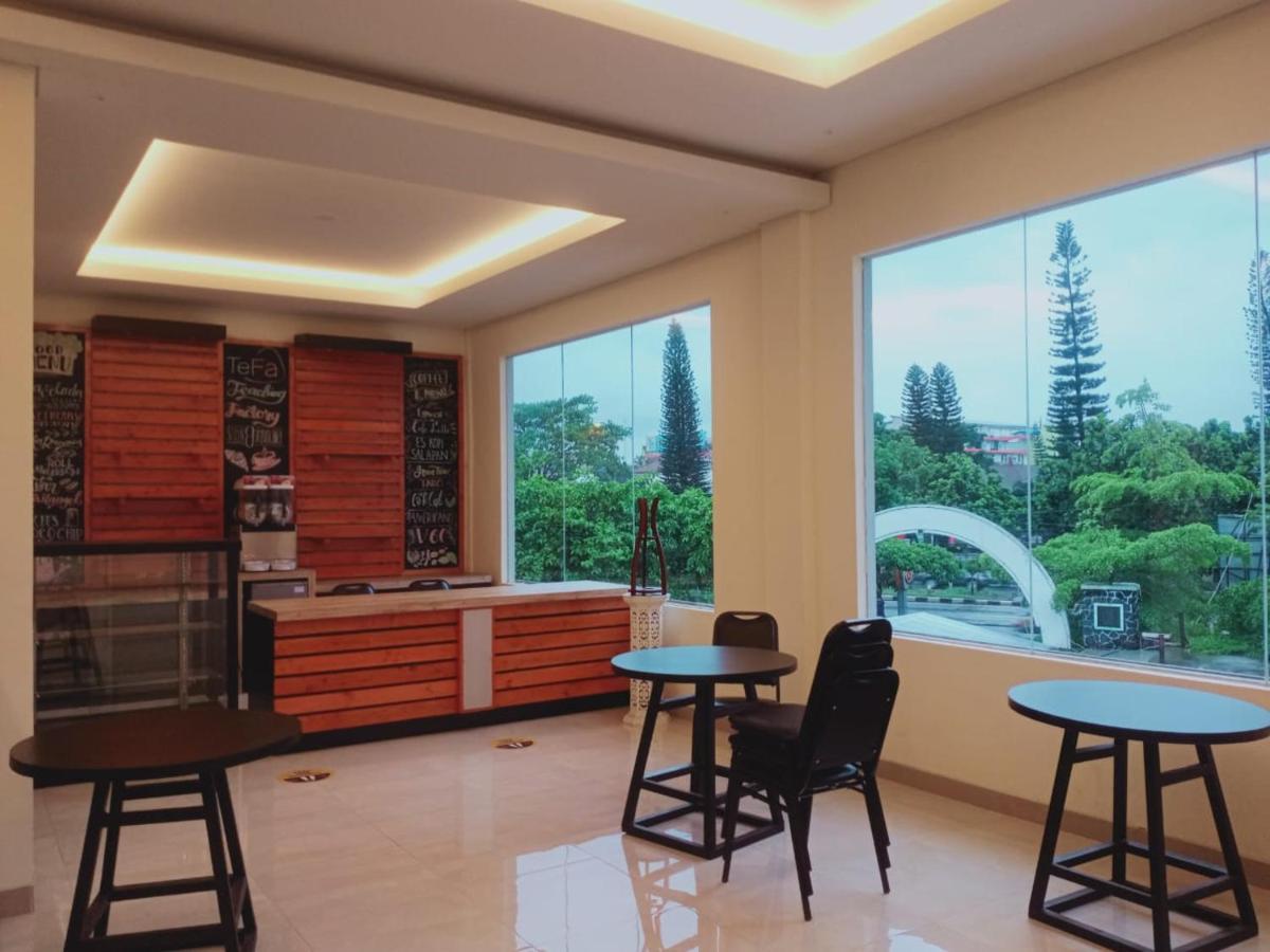 Oyo 90102 Edotel Hotel By Dbest Hospitality Bandung Bagian luar foto