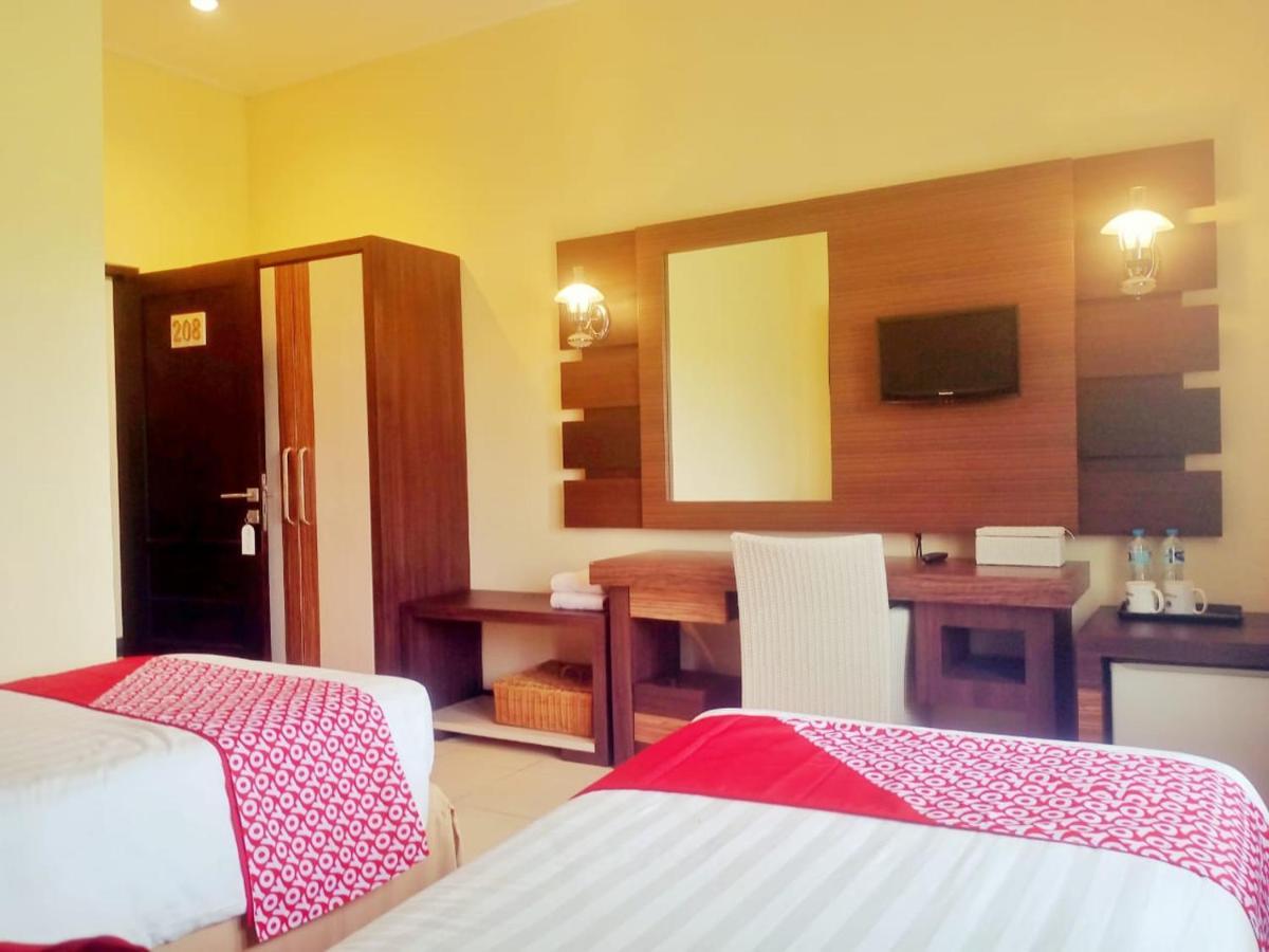 Oyo 90102 Edotel Hotel By Dbest Hospitality Bandung Bagian luar foto