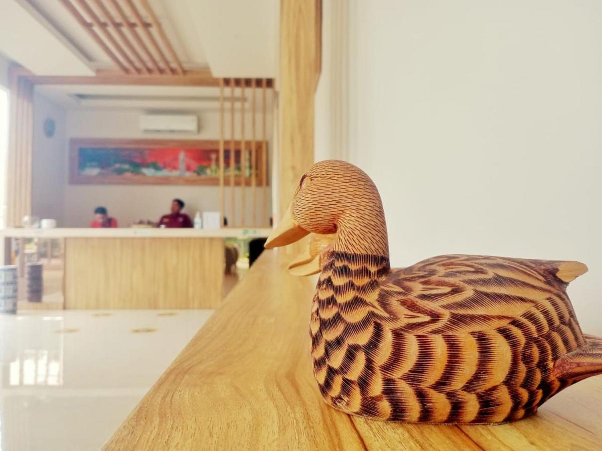 Oyo 90102 Edotel Hotel By Dbest Hospitality Bandung Bagian luar foto