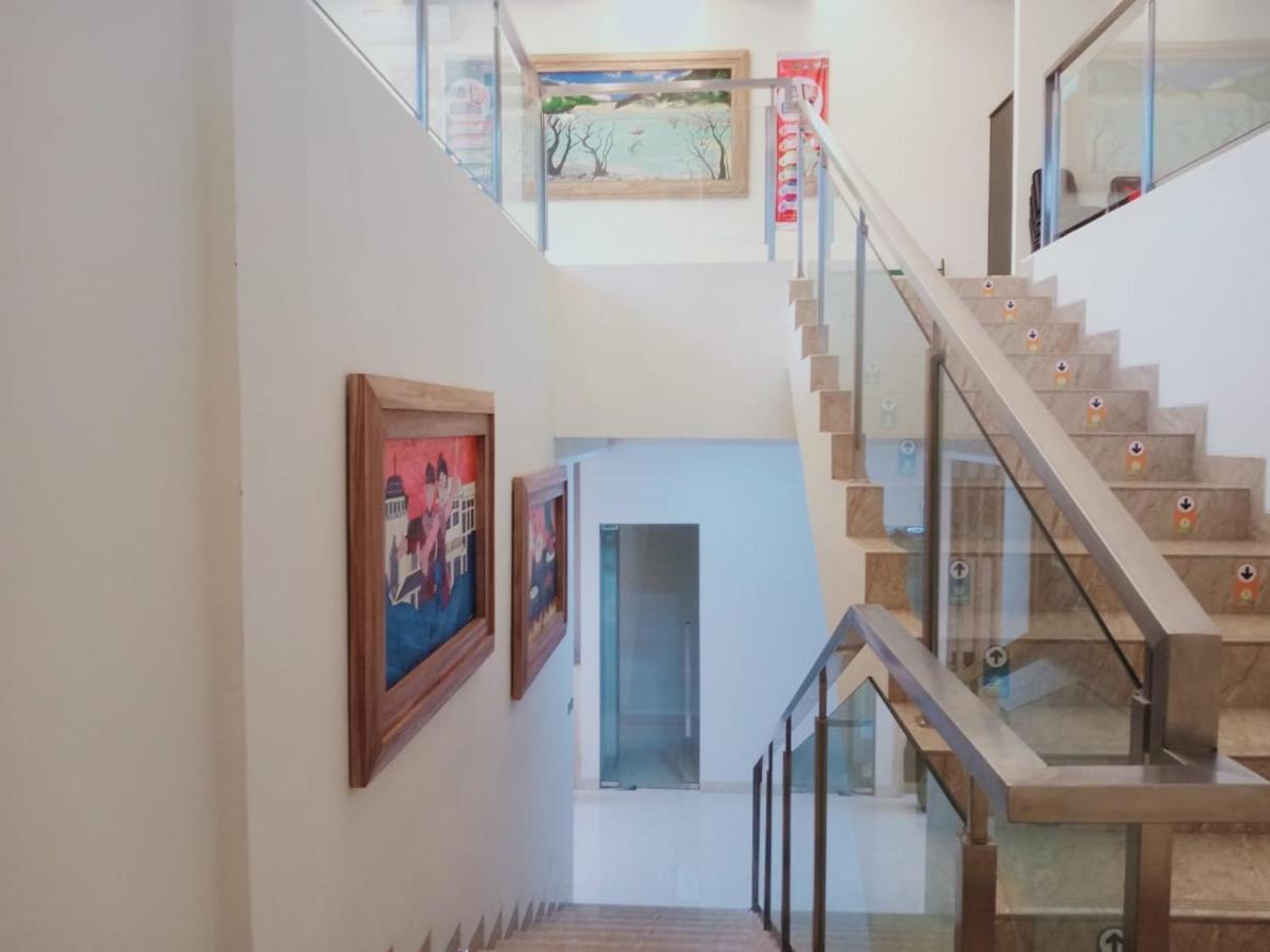 Oyo 90102 Edotel Hotel By Dbest Hospitality Bandung Bagian luar foto