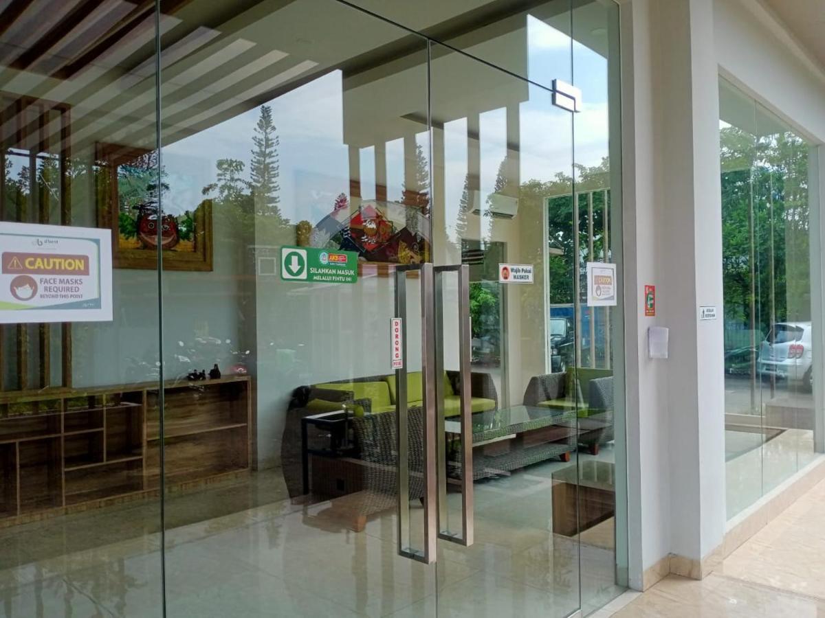 Oyo 90102 Edotel Hotel By Dbest Hospitality Bandung Bagian luar foto