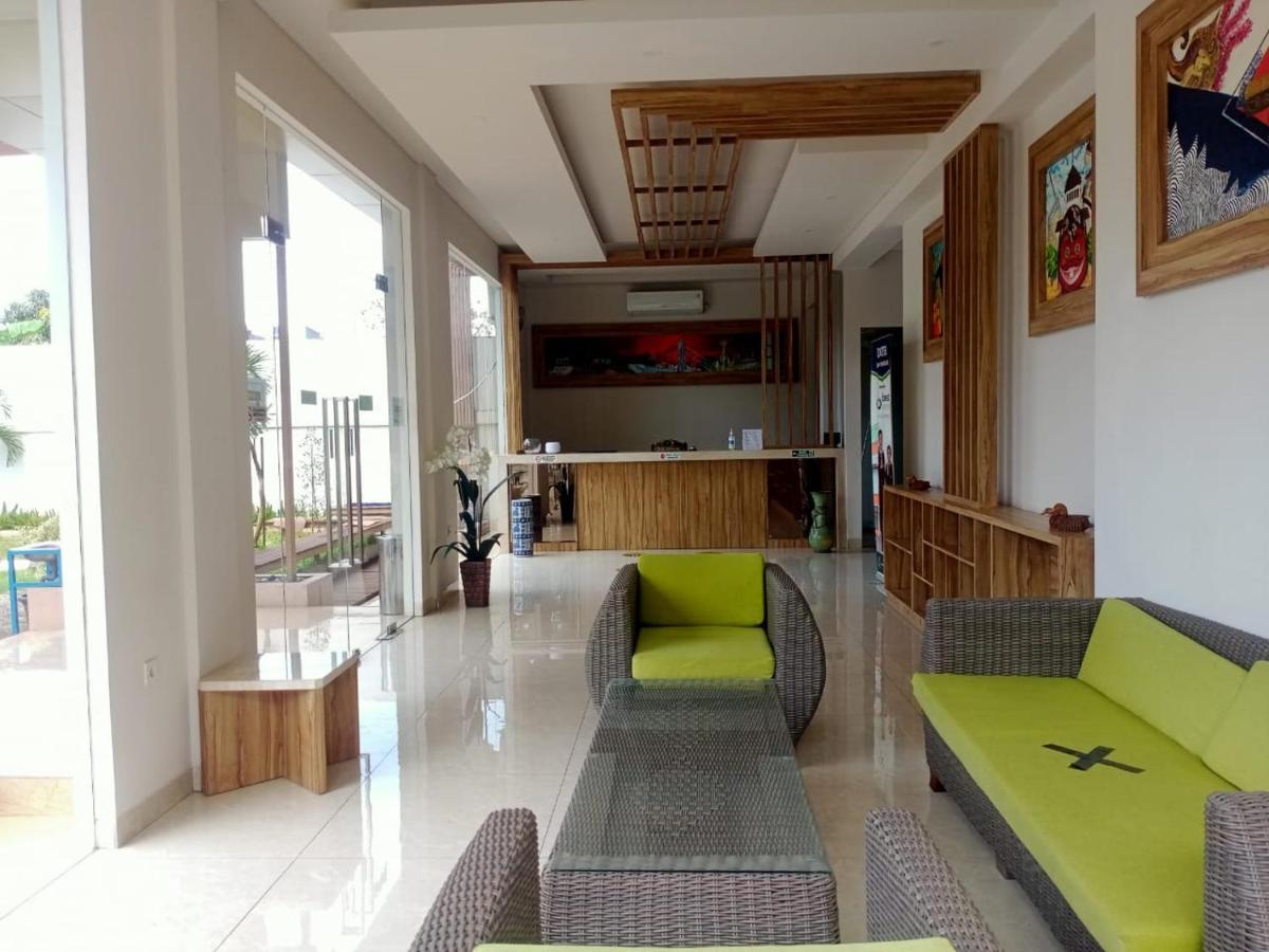 Oyo 90102 Edotel Hotel By Dbest Hospitality Bandung Bagian luar foto